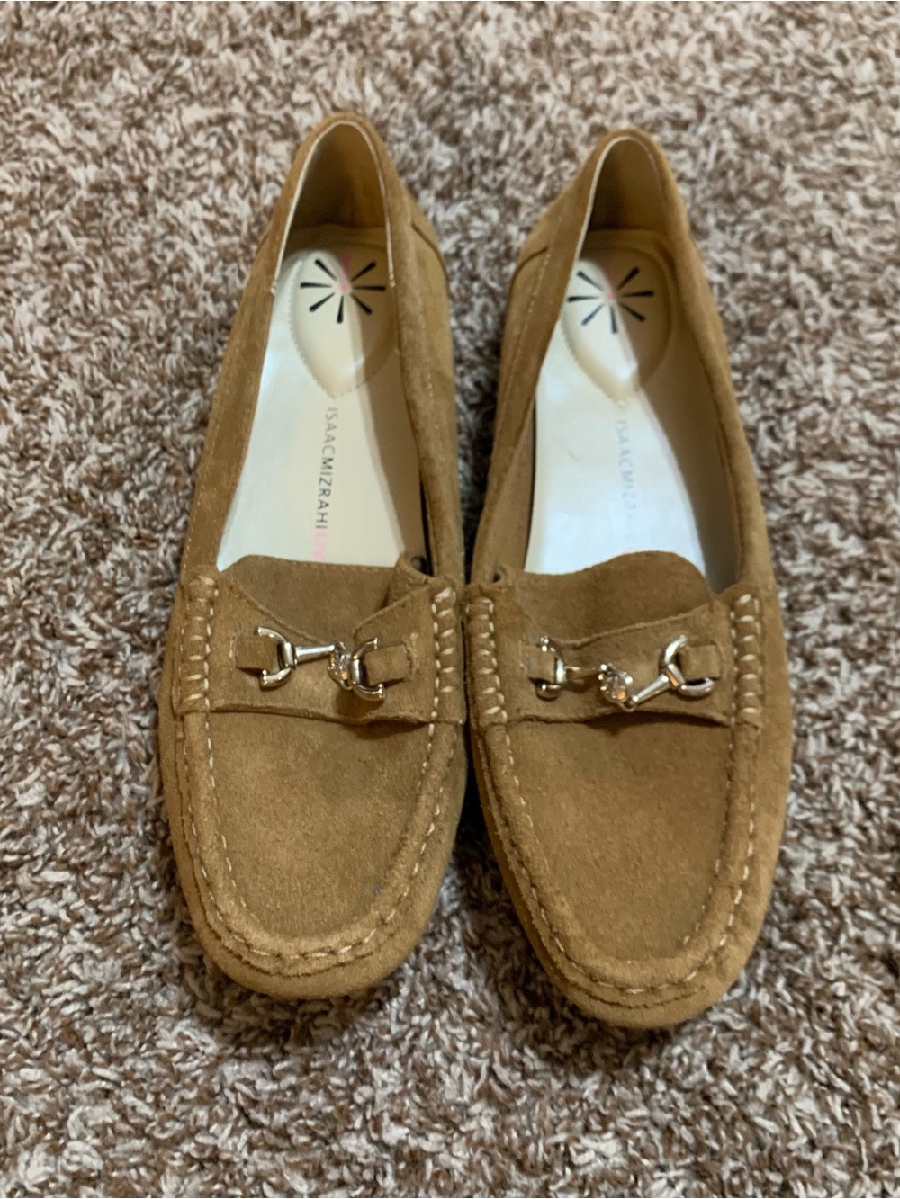 Isaac Mizrahi ANNIE Tan Suede Moccasin Loafer Shoe Metal Accent Size Women 9